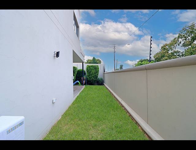 4 BEDROOM CLUSTER FOR SALE IN GLENHAZEL